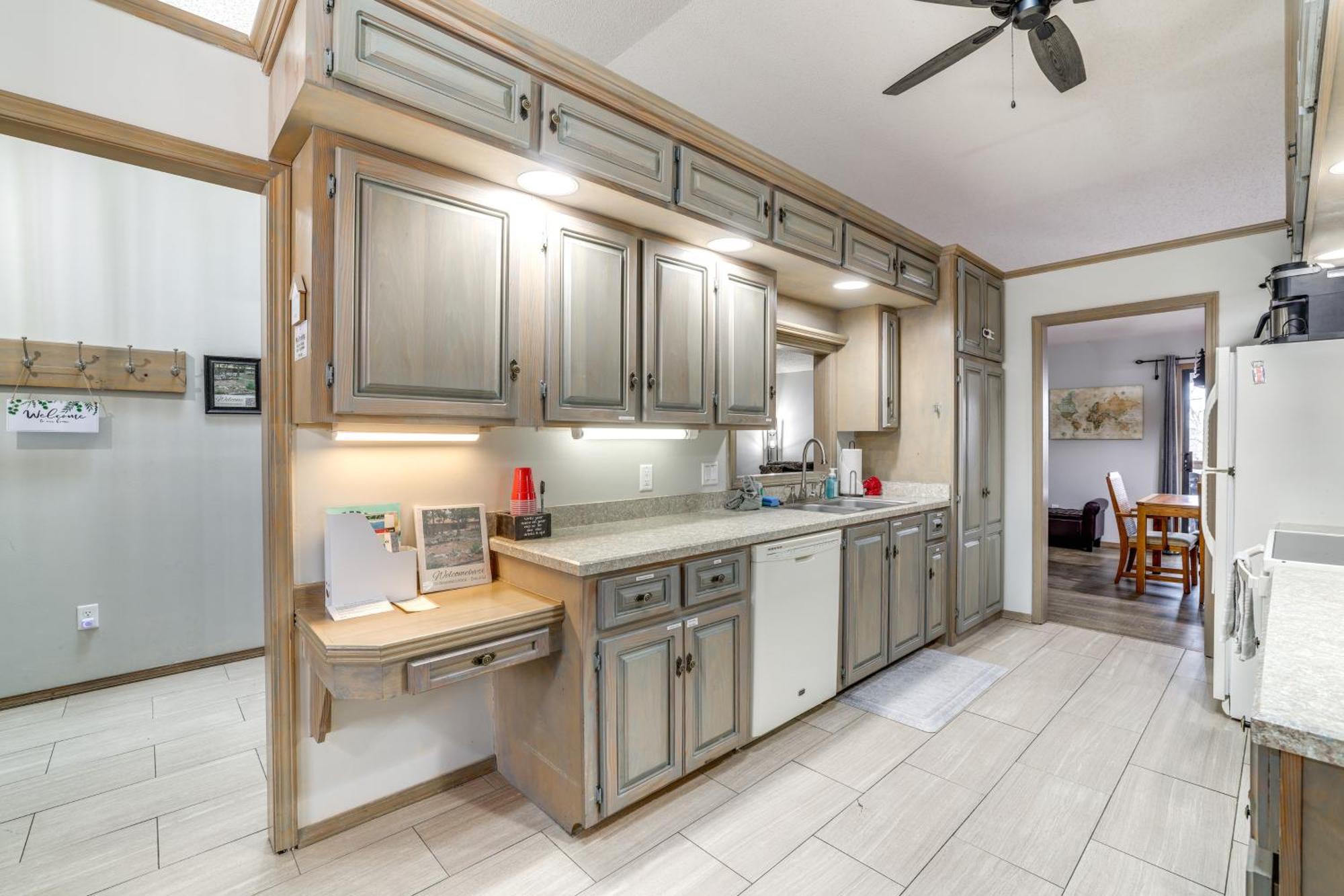 Spacious Holiday Island Escape With Deck And Gas Grill Esterno foto